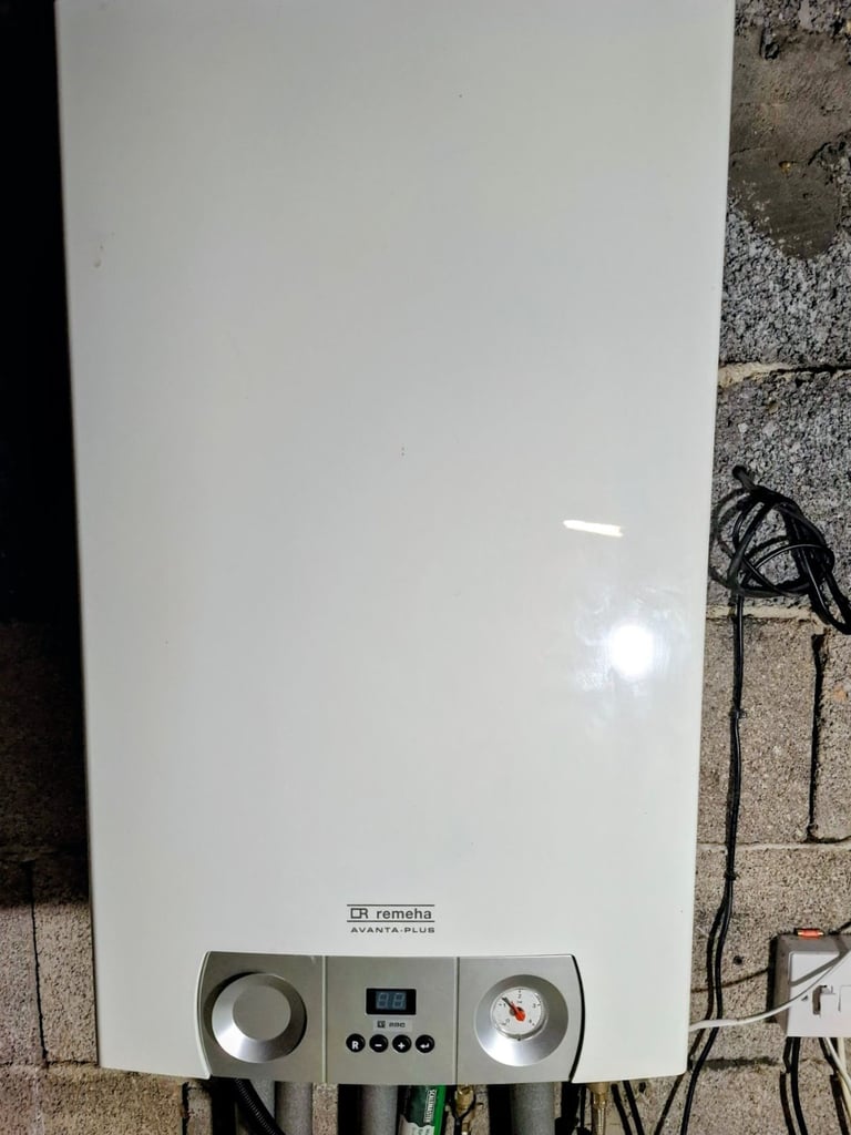 image for REMEHA AVANTA 28C COMBI BOILER FOR PARTS ONLY