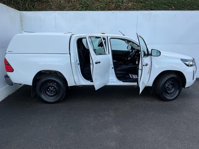 2021 Toyota Hilux 2.4 D-4D Active 4WD Euro 6 (s/s) 4dr PICK UP Diesel Manual