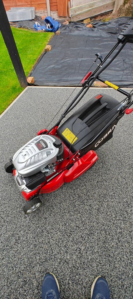 Cobra DG450V Lawnmower