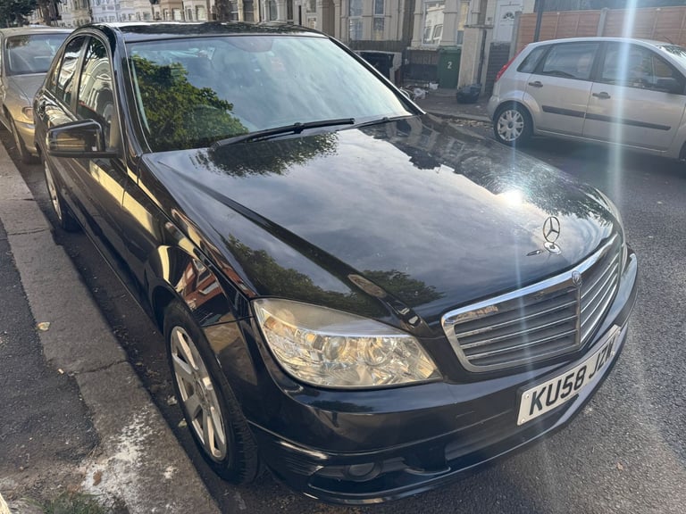 MERCEDES BENZ C180 SE AUTOMATIC SALOON 58 PLATE