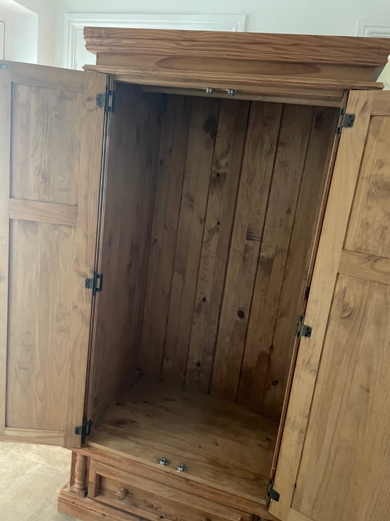 Rustic pine wardrobe 