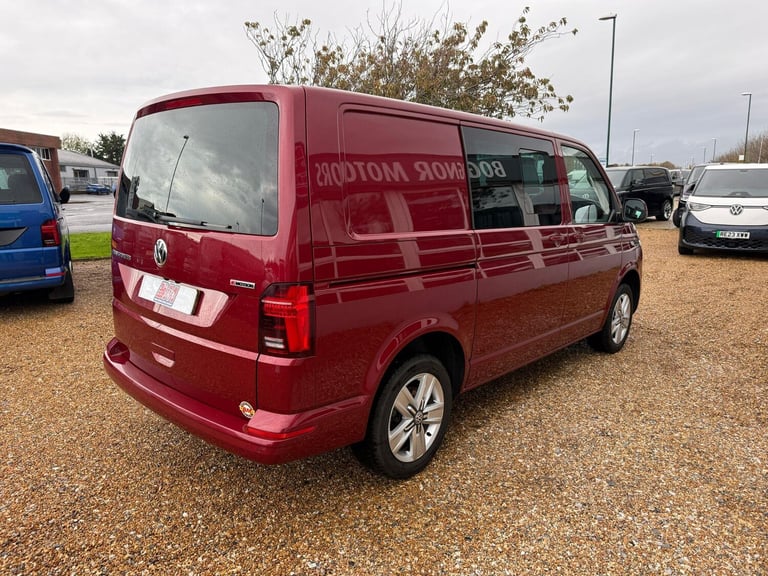 2022 Volkswagen Transporter 2.0 TDI 150 Highline Kombi Van 4MOTION WINDOW VAN DIESEL Manual