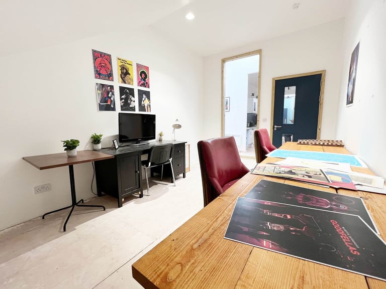 image for Creative Space | Office | Commercial Unit | Artist Studio In Leytonstone East London E10