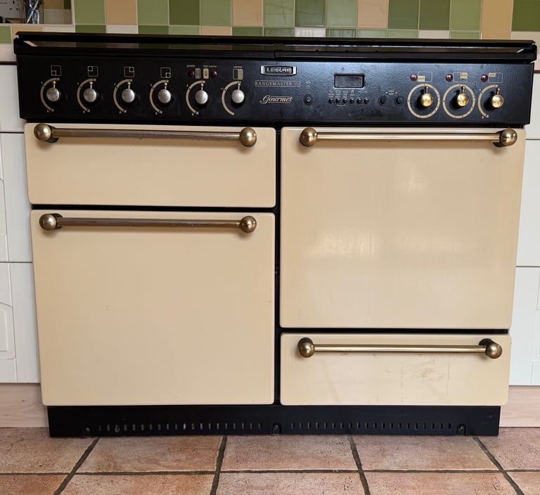Rangemaster Leisure Gourmet 110cm Cream  Gas Oven / Gas Hob with Electric Heating plate