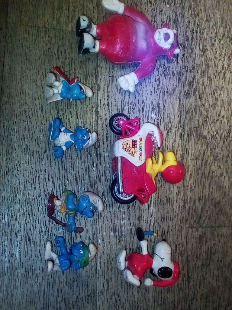 Vintage.  Smurfs.  