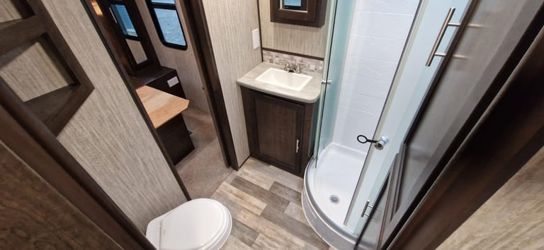 2018 Cruiser RV Fun Finder 27IK 1 Bedroom 5 Berth American Caravan 5th Wheel RV