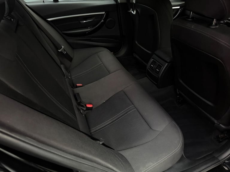 2017 BMW 3 Series 2.0 320i Sport Euro 6 (s/s) 4dr Saloon Petrol Manual