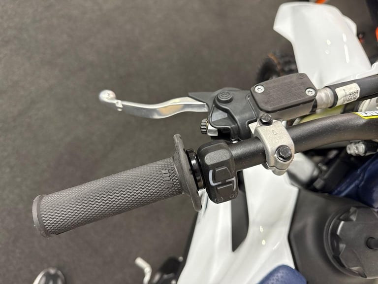 2025 Husqvarna Offroad Motorcross FC 250 Petrol white 5 Speed