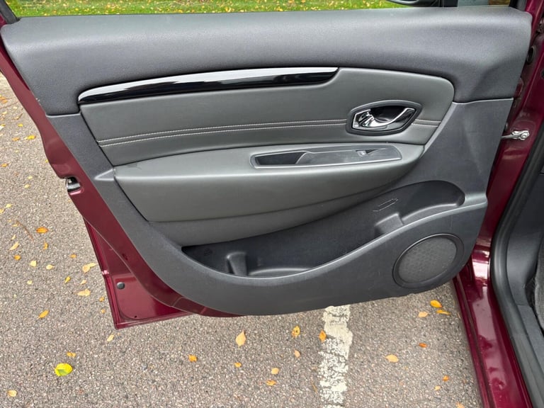 2015 Renault Grand Scenic 1.2 TCe Dynamique Nav Euro 6 (s/s) 5dr MPV Petrol Manual