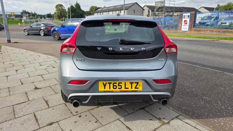 2015 Volvo V40 T2 [122] R DESIGN 5dr HATCHBACK Petrol Manual