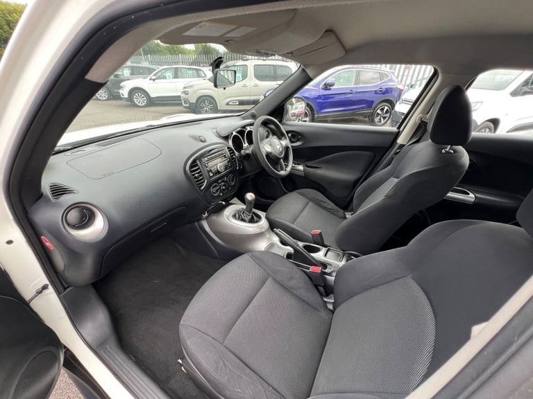 2012 Nissan Juke 1.6 Visia SUV 5dr Petrol Manual Euro 5 (117 ps) HATCHBACK Petrol Manual