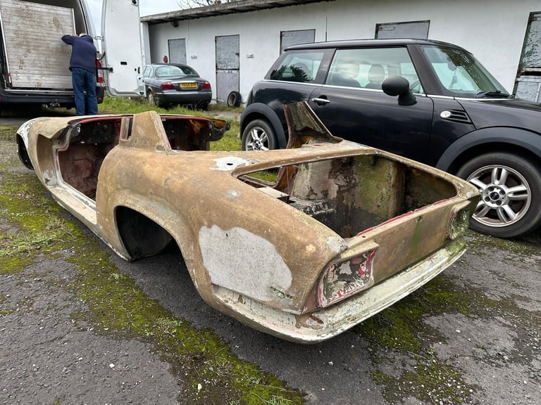 Lotus Elan S4 FHC Bodyshell £1995