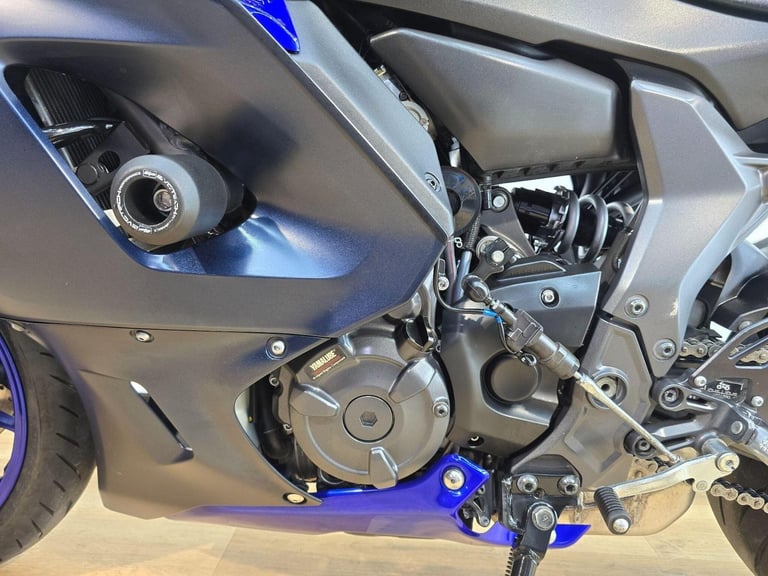 Yamaha R7 700 Blue 2022 - Low Mileage, One Owners, Full Service History, 3 Keys