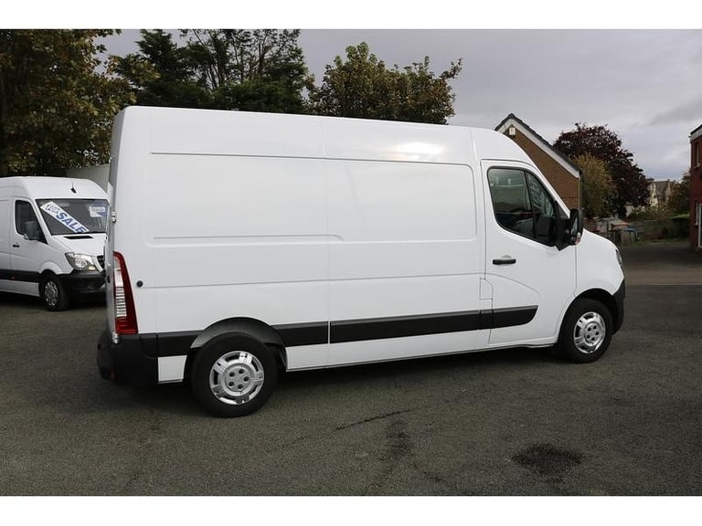 2023 NISSAN INTERSTAR MWB LOW MILES YEARS MOT SUPERB CONDITION ONE OWNER transit