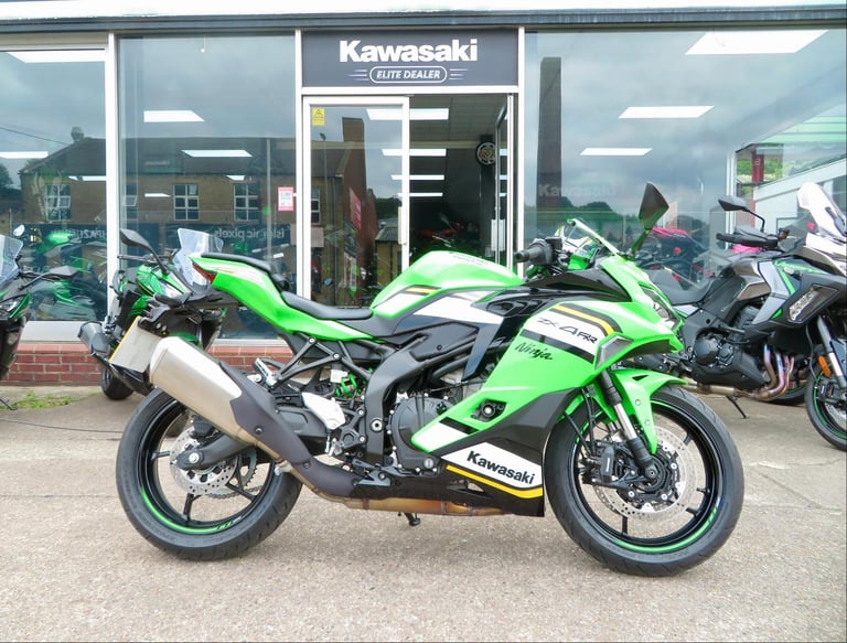 KAWASAKI NINJA ZX-4RR 2025