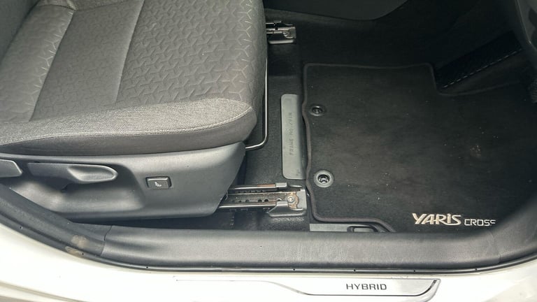  Toyota Yaris Cross 1.5 VVT-h Design SUV 5dr Petrol Hybrid E-CVT Euro 6 (s/s) (116 ps) Petrol/Ele...