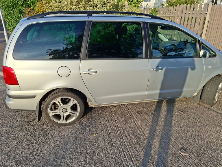 image for 7 seater family car