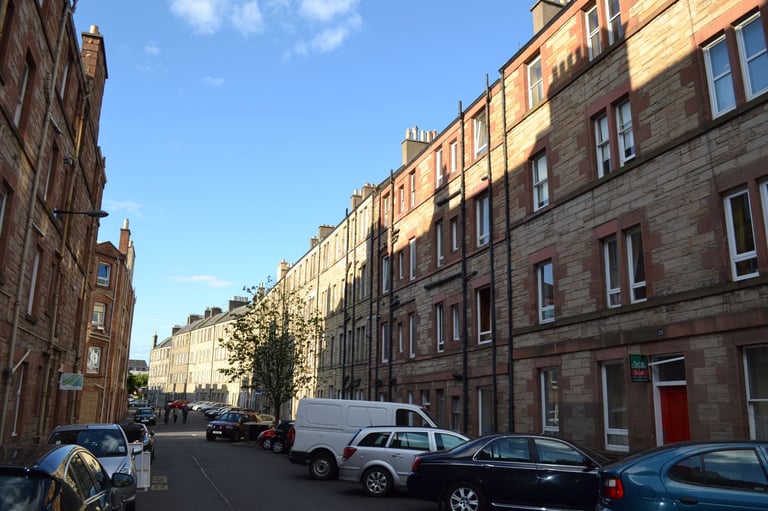 Fully furnished one bedroom flat in amazing location available to rent from 7/10/25