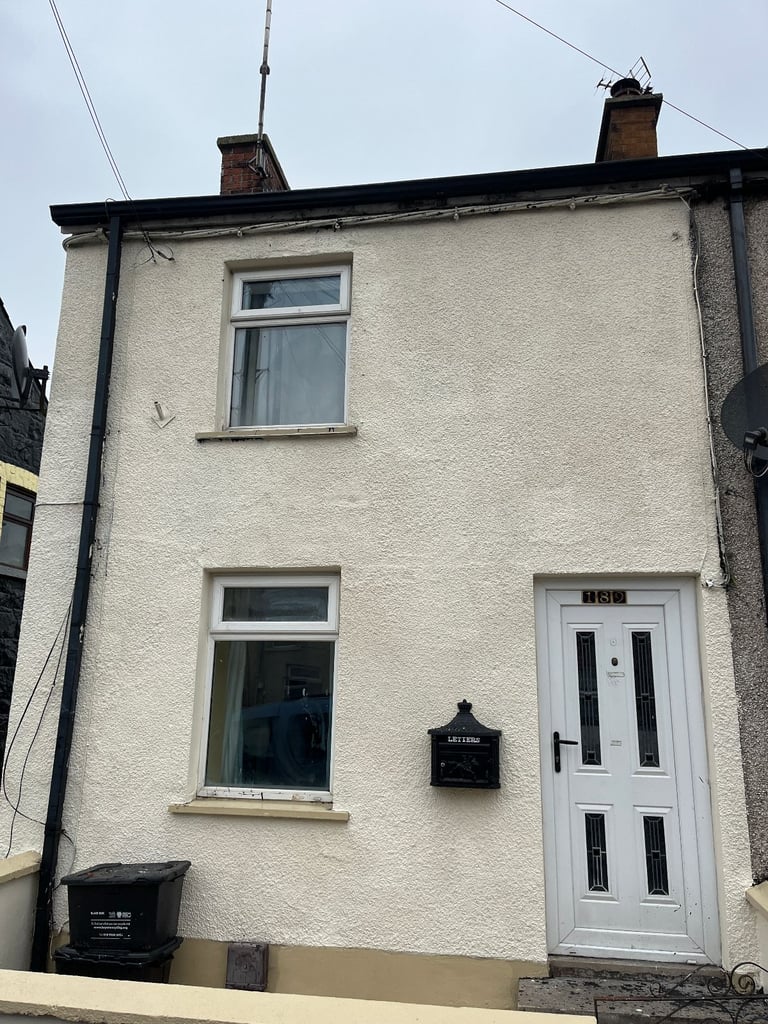 2 bedroom house to let in Ballymena.