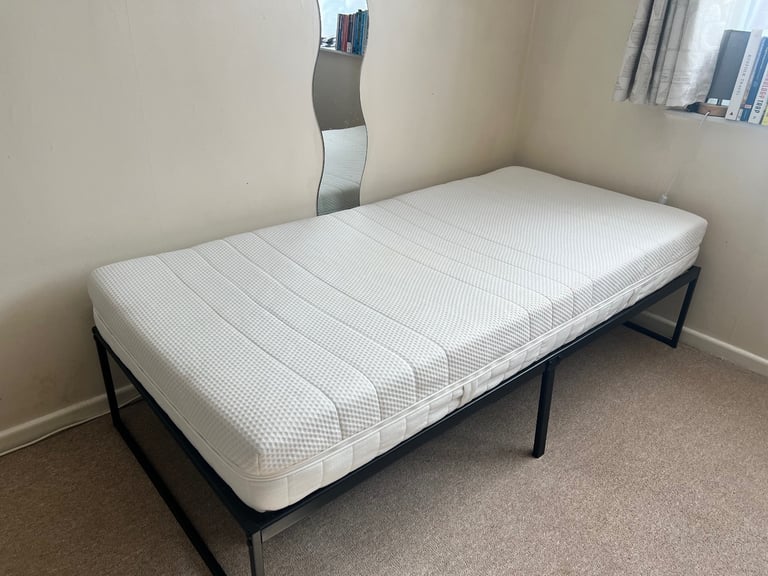 image for Hardly used medium/firm mattress
