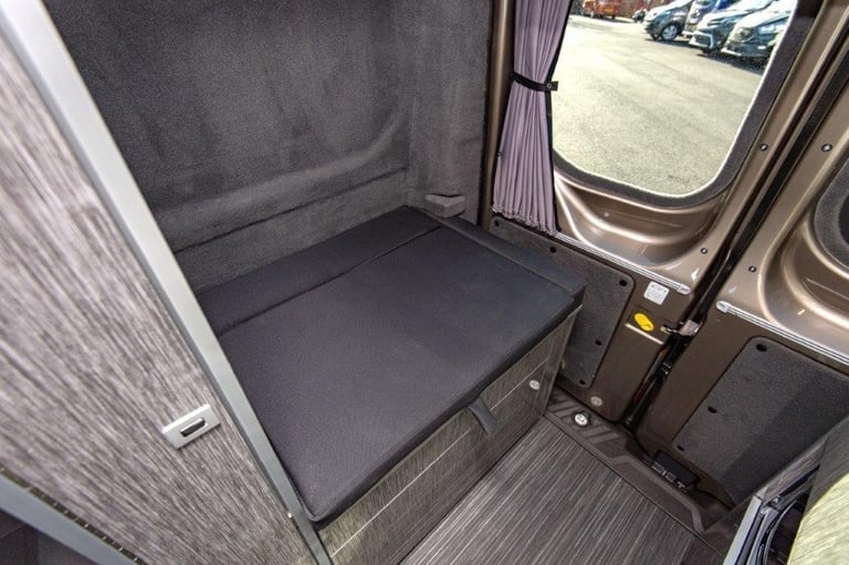 Wellhouse Ford Custom LUX XL 2