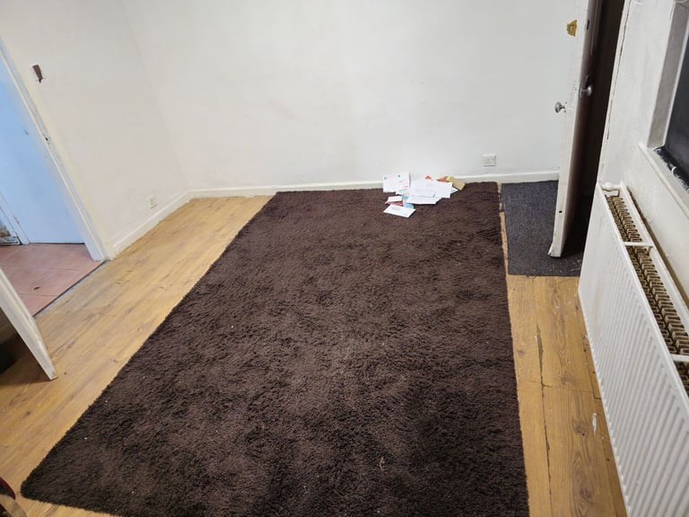 2 Bedroom House Rochdale, Manchester George st,near Milkstone Rd/town centre/trainstation