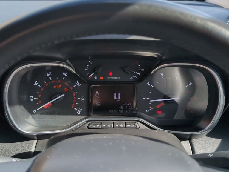 2023 Citroen C3 Aircross 1.2 PureTech 110 Shine 5dr Hatchback PETROL Manual