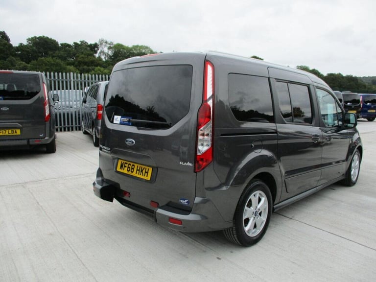 Ford Grand Tourneo Connect Titanium 2018 1.5 TDCi Manual