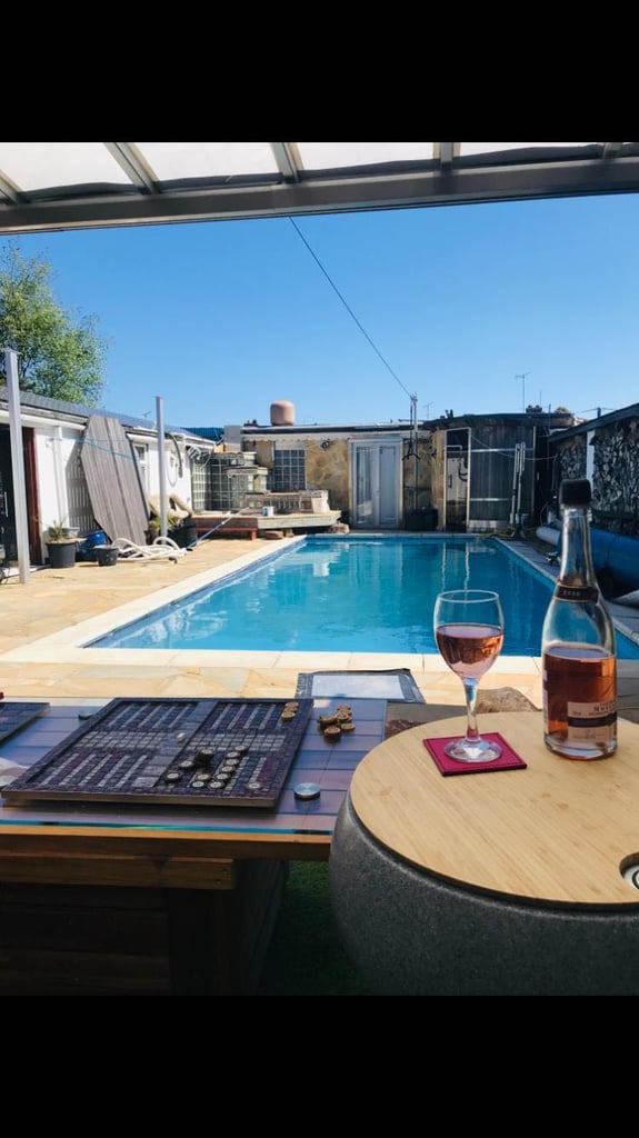 Double room for rent Rayleigh 