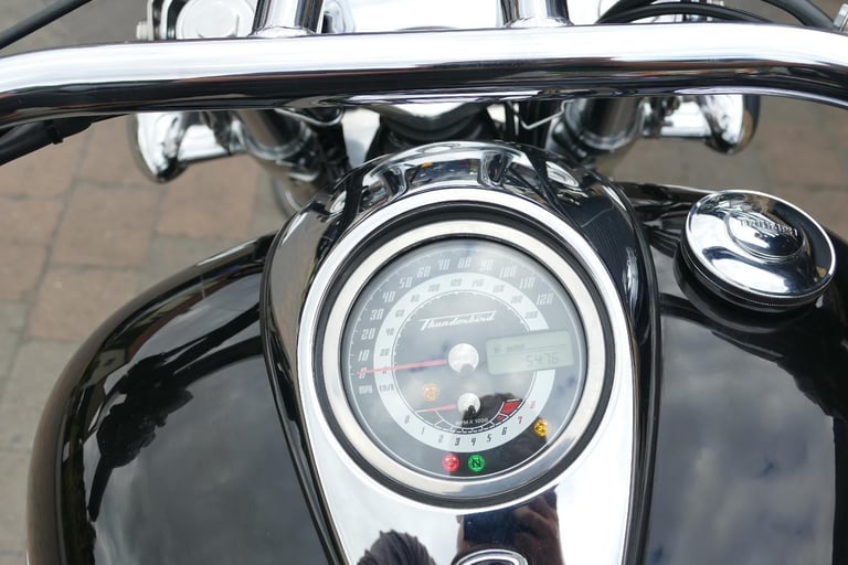 10 Triumph Thunderbird 1700