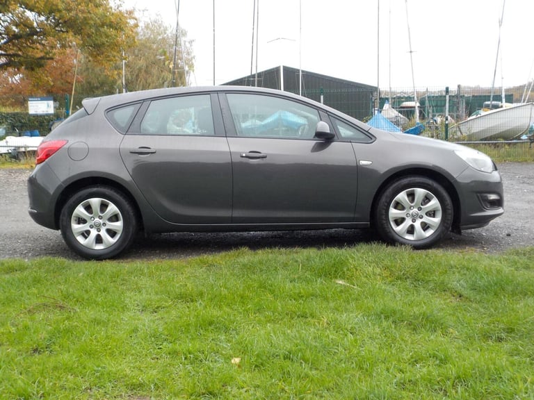 2015 Vauxhall Astra 1.6 CDTi ecoFLEX 94g Design Euro 6 (s/s) 5dr HATCHBACK Diesel Manual