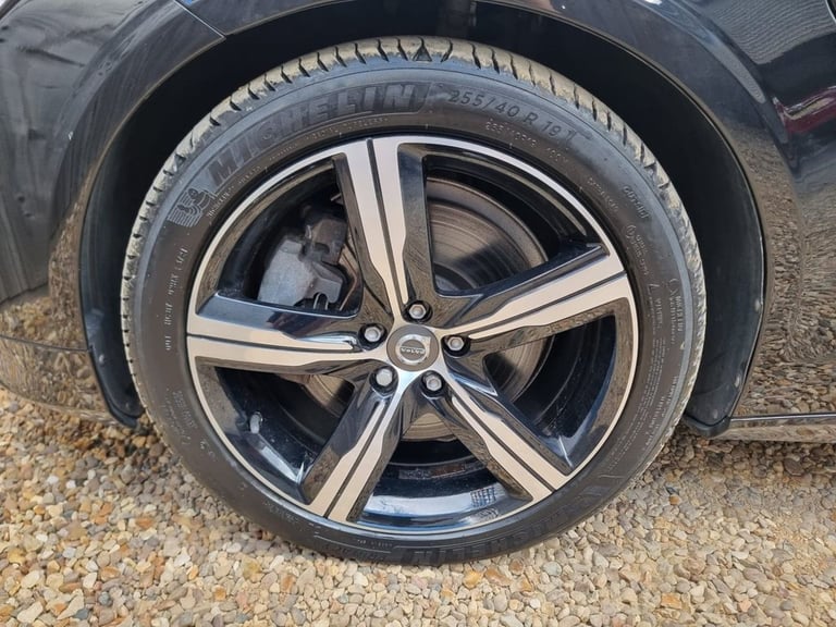 2020 Volvo S90 2.0h T8 Twin Engine 10.4kWh R-Design Plus Saloon 4dr Petrol Plug-in Hybrid  Saloon...