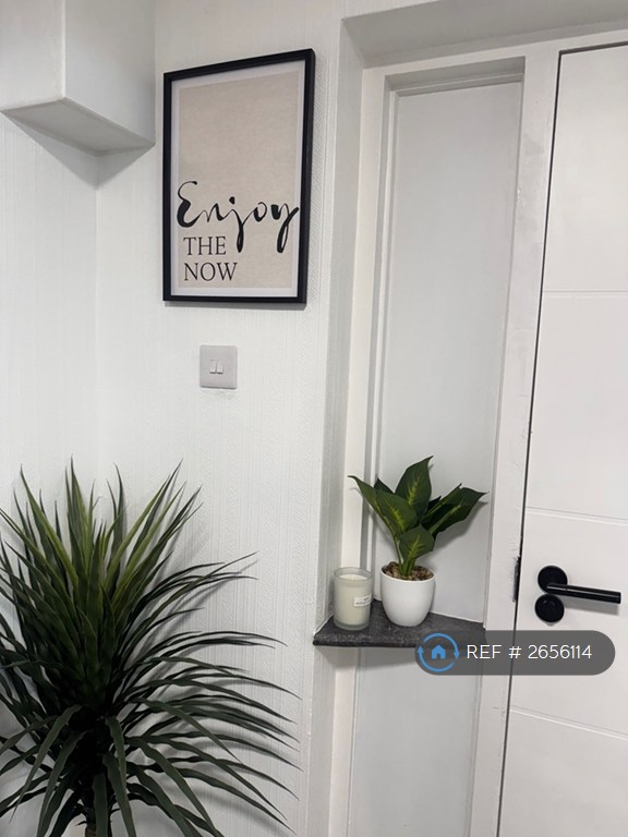 3 bedroom house in Wyldfield Gardens, London, N9 (3 bed) (#2656114)