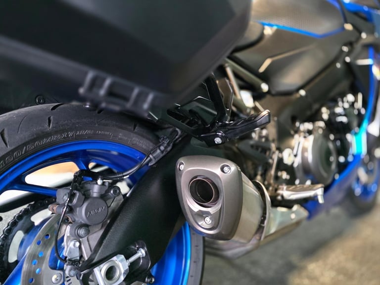 2023 SUZUKI GSX-S 1000 GT LUGGAGE WITH 4,870 MILE'S 