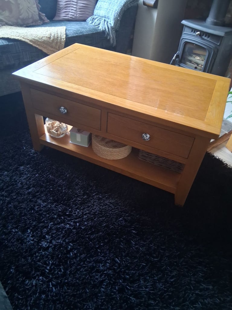 image for Solid oak coffee table 