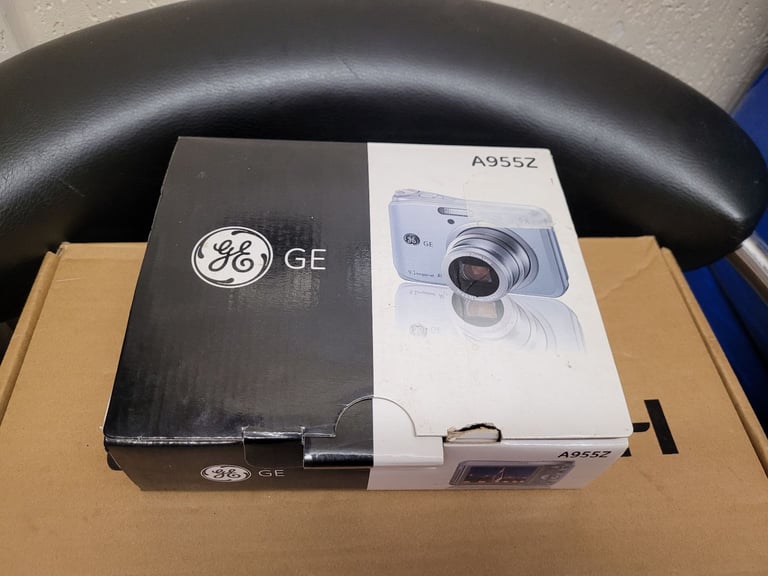 GE A955Z Digital Camera 