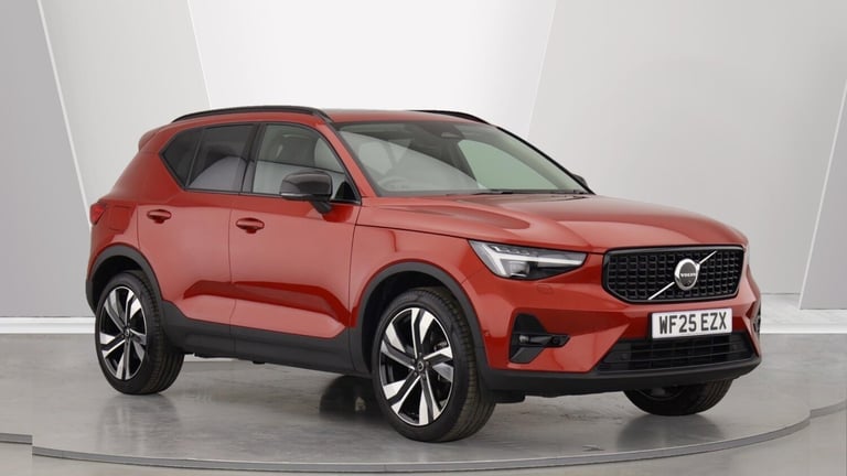 2025 Volvo XC40 B3 (P) Ultra Dark (Sunroof, Pilot Assist, Leather, BLIS) ESTATE Petrol/Electric H...