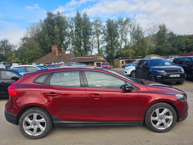2015 Volvo V40 Cross Country 2.0 D2 Lux Auto Euro 6 (s/s) 5dr HATCHBACK Diesel Automatic