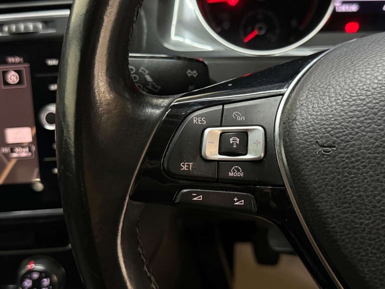 2017 Volkswagen Golf 1.6 TDI BlueMotion Tech SE Nav Euro 6 (s/s) 5dr Hatchback Diesel Manual