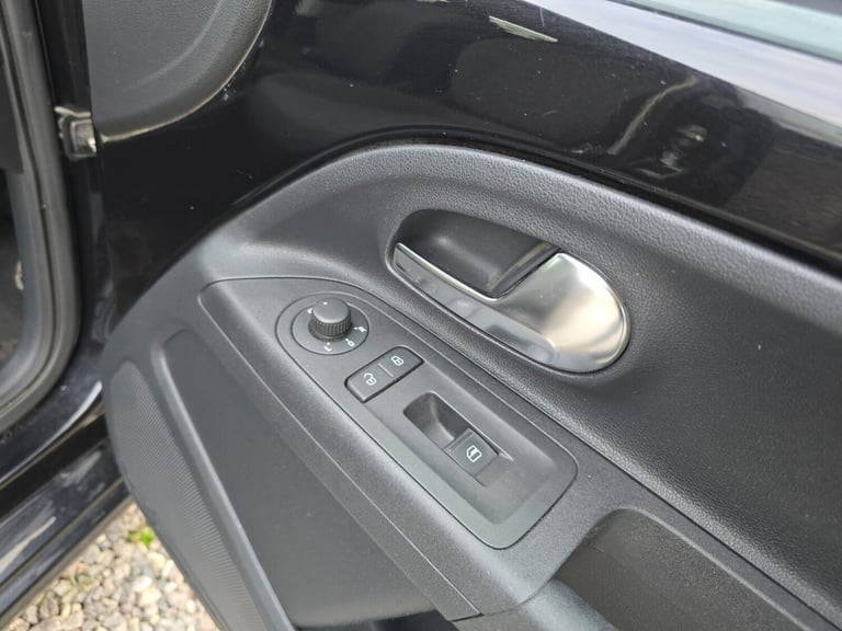 2013 Volkswagen up! 1.0 High up! ASG Euro 6 5dr Hatchback Petrol Automatic