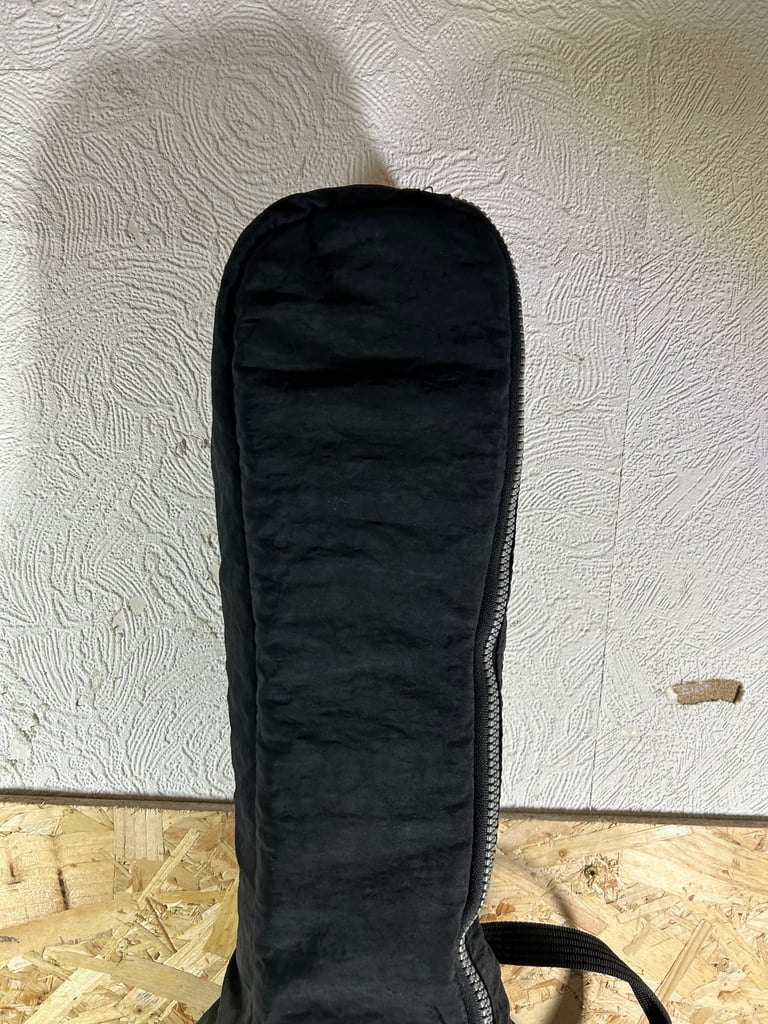 YAMAHA F-340 Acoustic Guitar - 6 String - Right Handed - Including Gig Bag