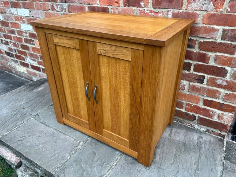 Rustic Solid Oak Computer Desk - Excellent Condition 