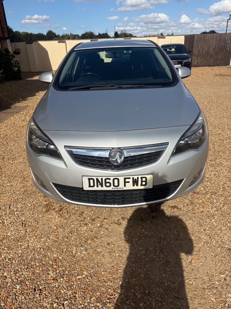 Vauxhall, ASTRA, Hatchback, 2010, Manual, 1598 (cc), 5 doors