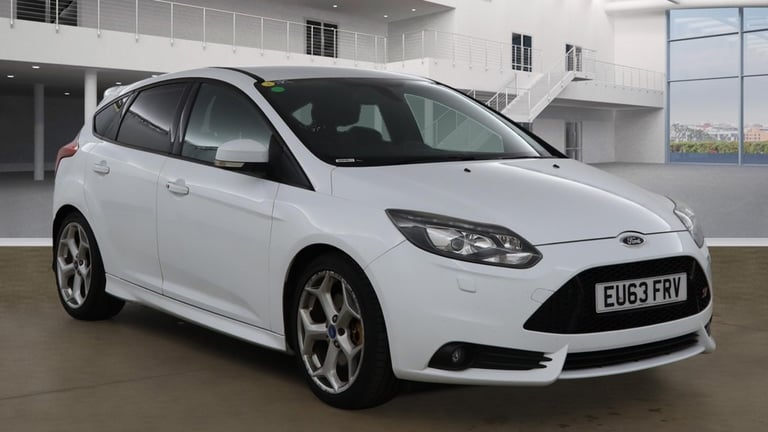 2013 Ford Focus 2.0T ST-3 5dr HATCHBACK Petrol Manual