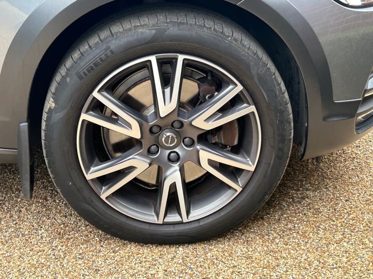 2020 Volvo V90 2.0 T5 Plus Estate 5dr Petrol Auto AWD Euro 6 (s/s) (250 ps) Estate Petrol Automatic