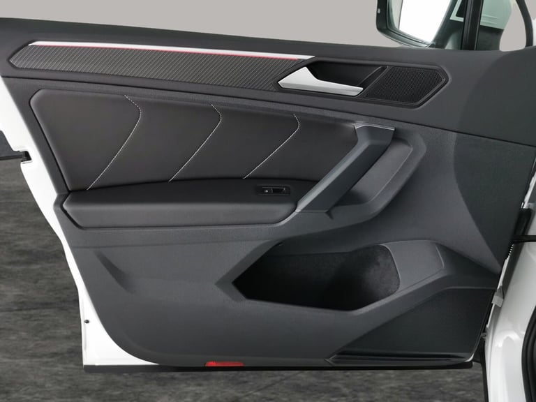 2023 Volkswagen Tiguan 1.4 TSI eHybrid R-Line 5dr DSG ESTATE PETROL/ELECTRIC Automatic