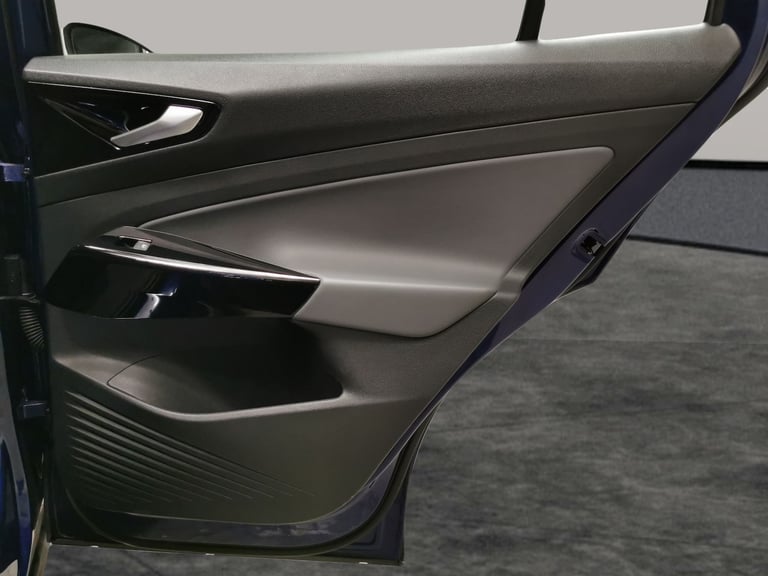 2022 Volkswagen ID.4 Pure 52kWh Life SUV 5dr Electric Auto (148 ps) - CARPLAY - AUTO PARK - LED S...