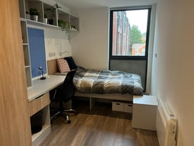 Double Bed En suite student Room