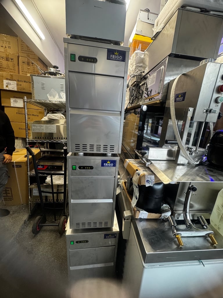 Commercial ice maker 