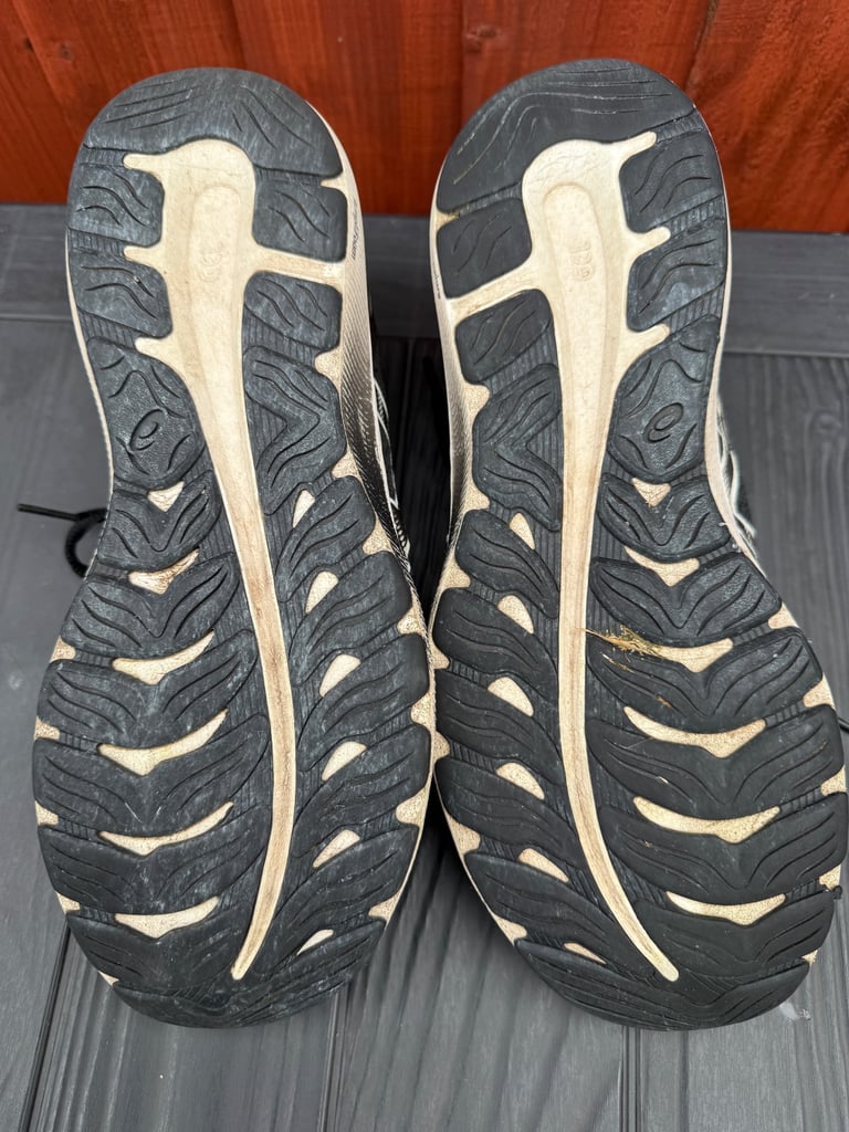 ASICS Men’s Trainers Size 8